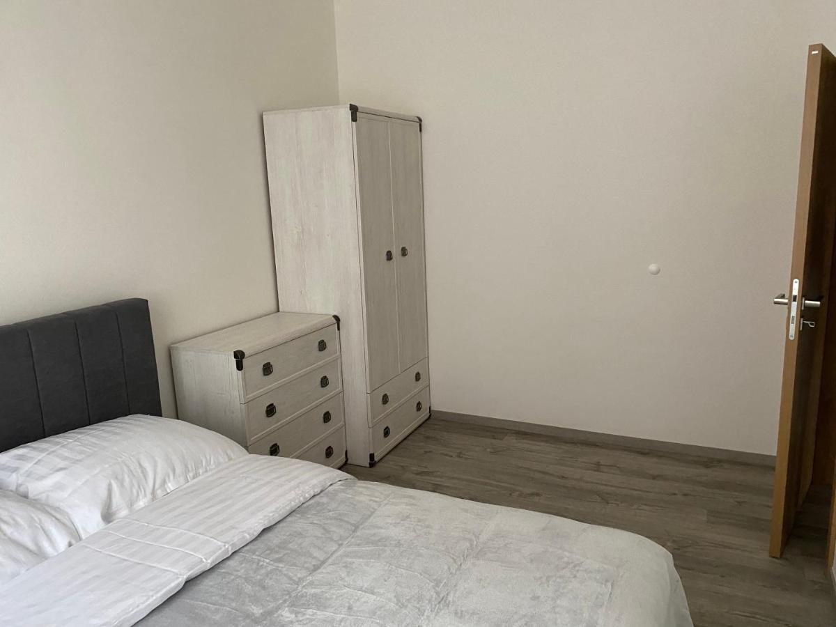 Klicperovo 3Kk Apartment Hradec Králové Екстериор снимка
